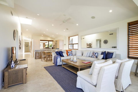 2 Hale Lani - Hotel NSW 3