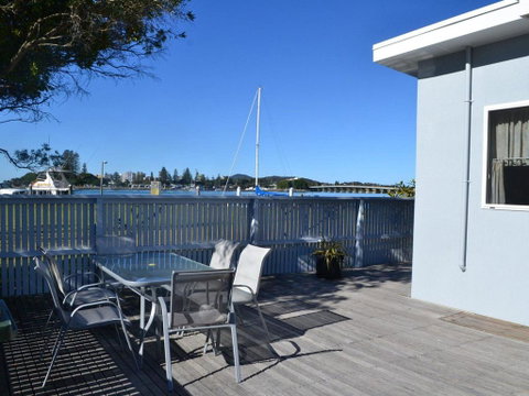 2 Rockpool Road - Hotel NSW 3