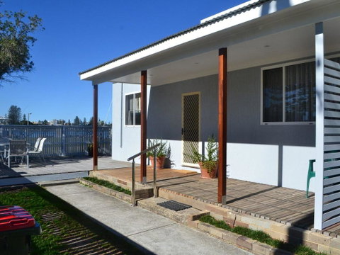 2 Rockpool Road - Hotel NSW 1