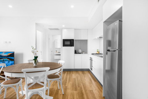 2-Bed Beach Apartment With Pool, Parking And Balcony - Hotel NSW 1