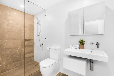 2-Bed Beach Apartment With Pool, Parking And Balcony - Hotel NSW 2