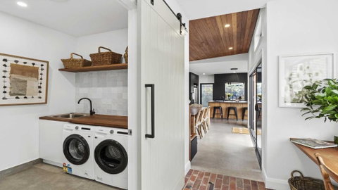 Beautifully Renovated Period Property Walking Distance To Cbd - Hotel NSW 2