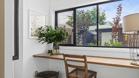 Beautifully Renovated Period Property Walking Distance To Cbd - Hotel NSW 4