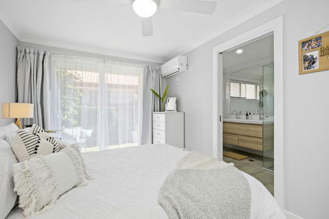 CARAVAN, BOAT & PET Friendly - RIGHT ON THE BORDER - Hotel NSW 3