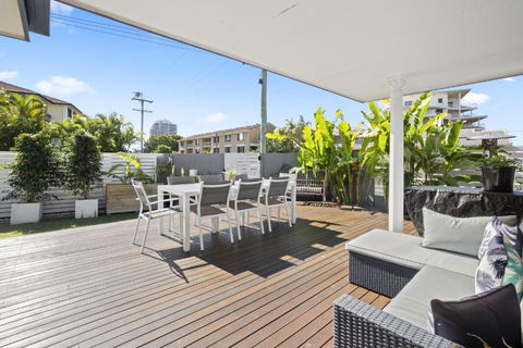 CARAVAN, BOAT & PET Friendly - RIGHT ON THE BORDER - Hotel NSW 0