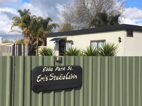 Cute Private Studio Flat With AIRCON! - Hotel NSW 1