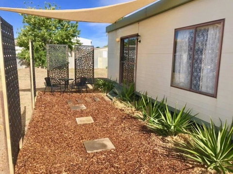 Cute Private Studio Flat With AIRCON! - Hotel NSW 2