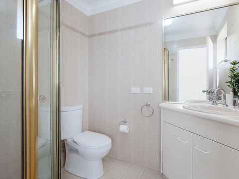 3 'Pelican Sands', 83 Soldiers Point Rd - Stunning Waterfront Unit With Magical Water Views & Air Conditioning - Hotel NSW 2