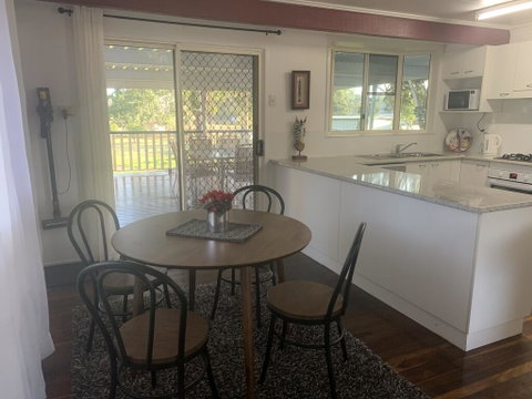 3 Bedroom Apartment - Hotel NSW 2