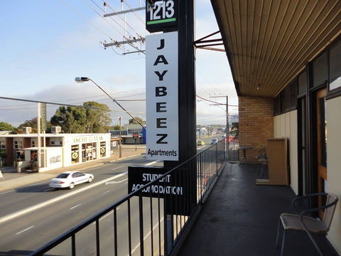 3 BEDROOM APARTMENT ST MARYS - Hotel NSW 0