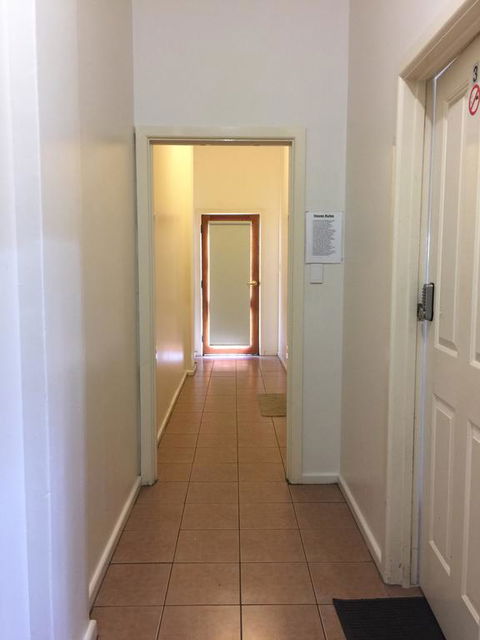3 BEDROOM APARTMENT ST MARYS - Hotel NSW 2