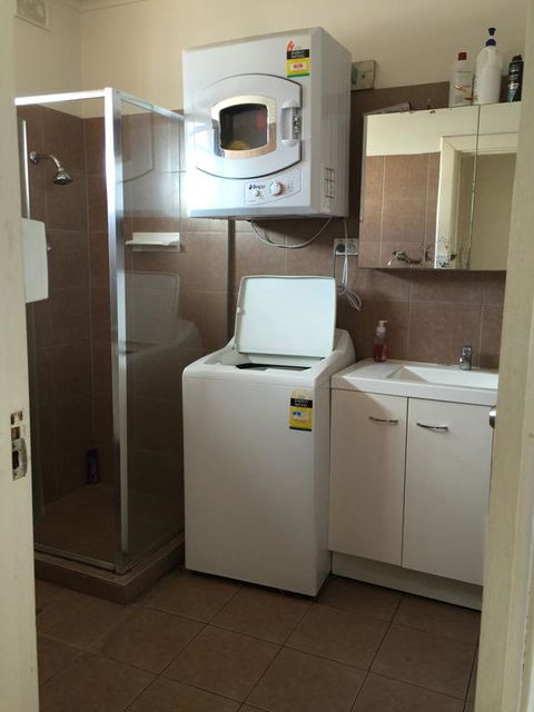 3 BEDROOM APARTMENT ST MARYS - Hotel NSW 1