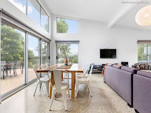 4 King Or 8 Single Beds WiFi, Netflix, Pet Friendly - Hotel NSW 3