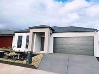 Book Tarneit Accommodation Vacations Hotel NSW Hotel NSW