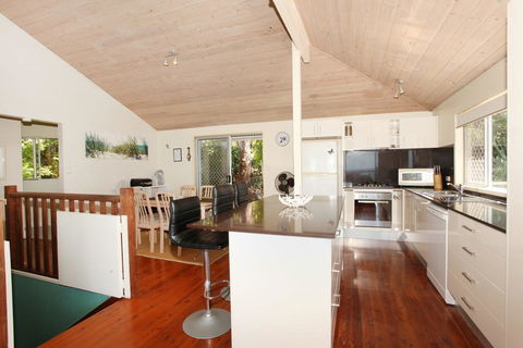 56 Millen Crt, Coolum Beach - Pet Friendly, Linen Included - Hotel NSW 2