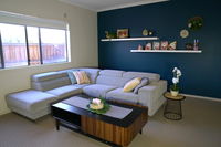 Book Pakenham Accommodation Vacations Hotel NSW Hotel NSW