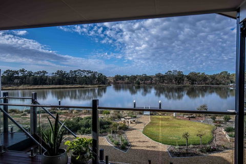 64 Marina Way, Mannum - Hotel NSW 0