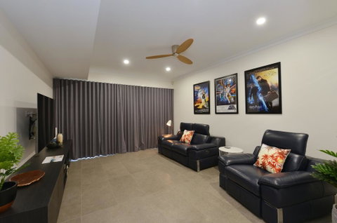 89 @ The Edge - Hotel NSW 1