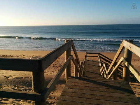 90 Mile Beach Escape - Hotel NSW 1
