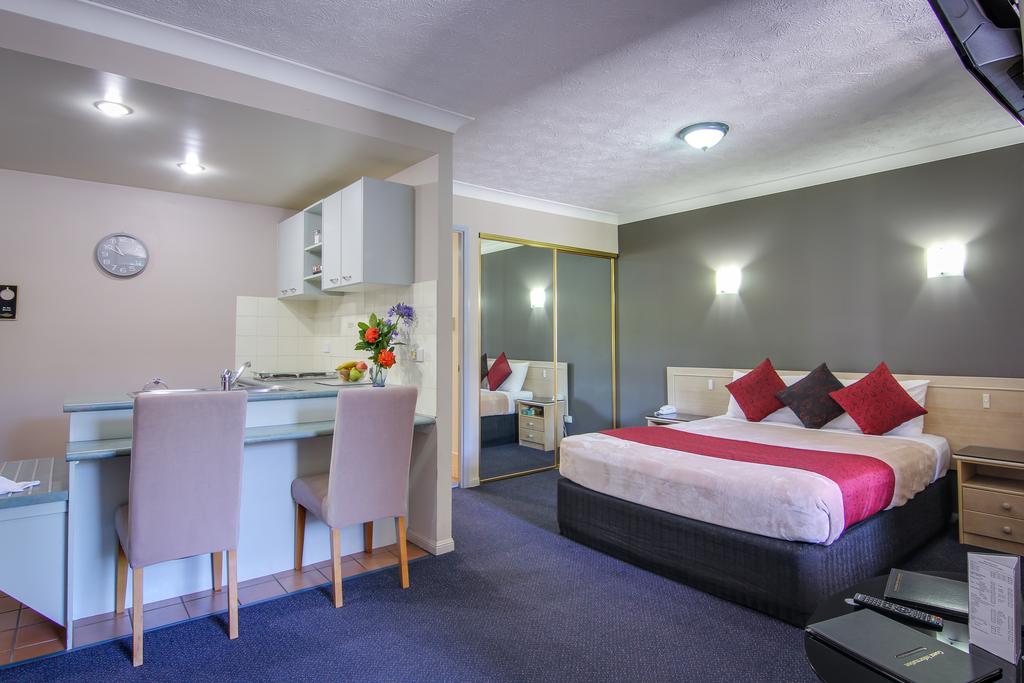 Woolgar QLD Hotel NSW