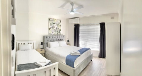 Dishwasher,ac,dryer Campbelltown Courtyard East - Hotel NSW 3