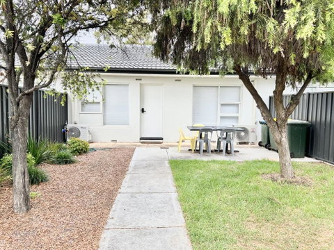 Dishwasher,ac,dryer Campbelltown Courtyard East - Hotel NSW 1