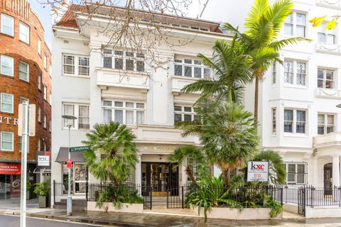 Eclectic Art Deco Apartment In Great Location - Hotel NSW 4