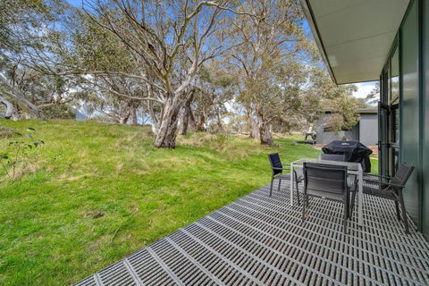 Ecocrackenback 9 Sustainable Chalet Close To The Slopes - Hotel NSW 2