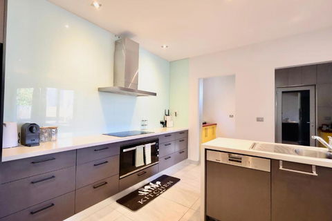 Edgewater Rivera Holiday Rental - Hotel NSW 2