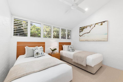 Elegant Family Retreat, Little Cove - Hotel NSW 4