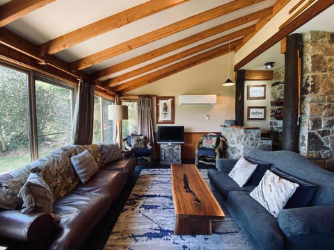 Edzell - 5BR Luxury Home L Amazing Lake Views L Games Room L Tennis Court L WiFi - Hotel NSW 1