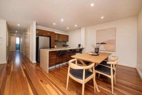 Esplanade Escape To The Brighton Beach Boxes - Hotel NSW 4