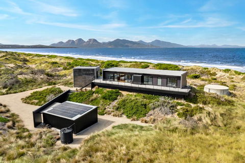 Elements - Freycinet Holiday Houses - Hotel NSW 2