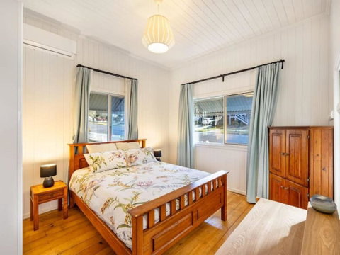 Family Friendly Cozy 4BR House At Annerley - Hotel NSW 3