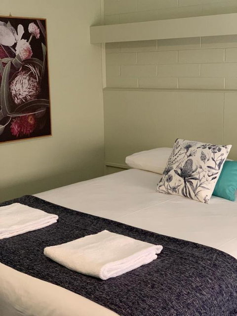 Finley Country Club Hotel Motel - Hotel NSW 3