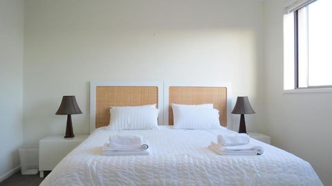GREENWAY WATERS Apartments - Hotel NSW 4