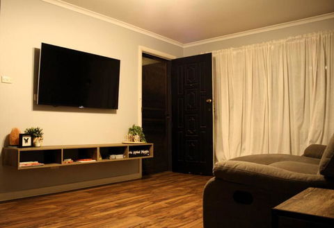 Gum Lodge, Gateway To The Murray - Hotel NSW 4