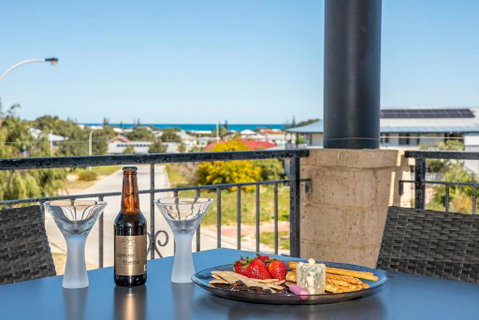 Happy Daze - Hotel NSW 2