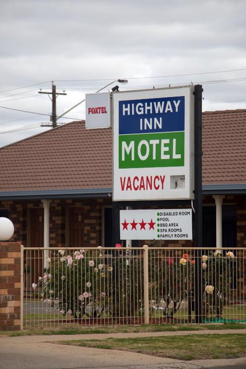 Highway Inn Motel - Hotel NSW 3