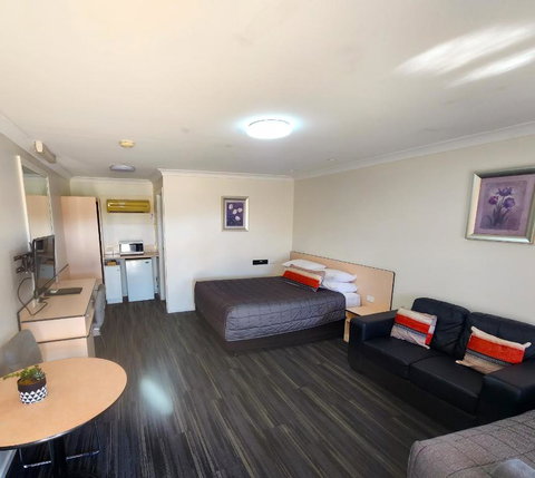 Highway Inn Motel - Hotel NSW 1