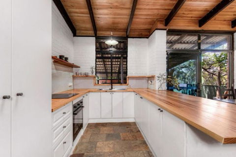 Hillside Retreat- Your Tranquil Home Away - Hotel NSW 2