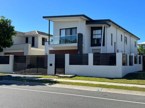 Home Away From Home & Resort Facility - Hotel NSW 0