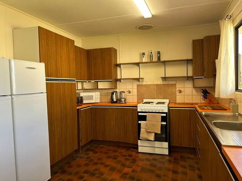 House By The Vines - Hotel NSW 3
