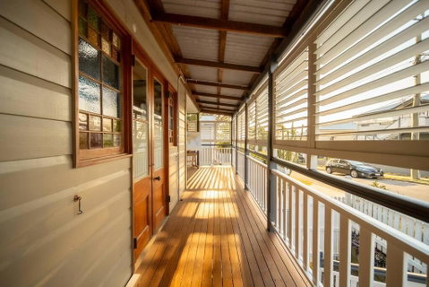 House Of Fairy Wren -Charming Queenslander Cottage Mins Drive To Brisbane CBD And Gabba Stadium! - Hotel NSW 1