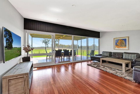 Ironbark Hill Estate - Hotel NSW 3