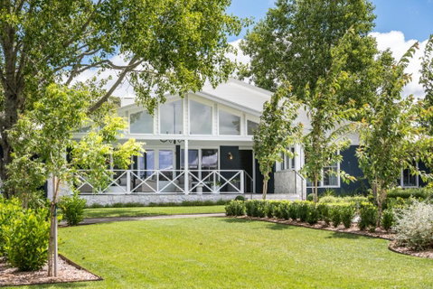 Isca House, Exeter, NSW - Hotel NSW 3
