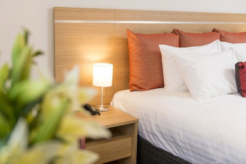 Adelaide Royal Coach - Hotel NSW 2
