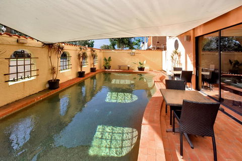 Adobe Motel - Hotel NSW 2