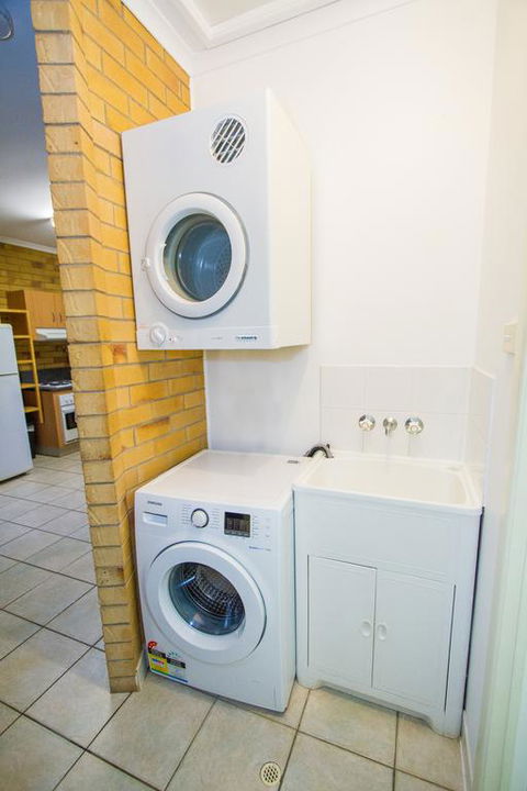 Agnes Palms Accommodation - Hotel NSW 3