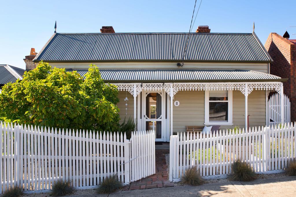Avenel VIC Hotel NSW